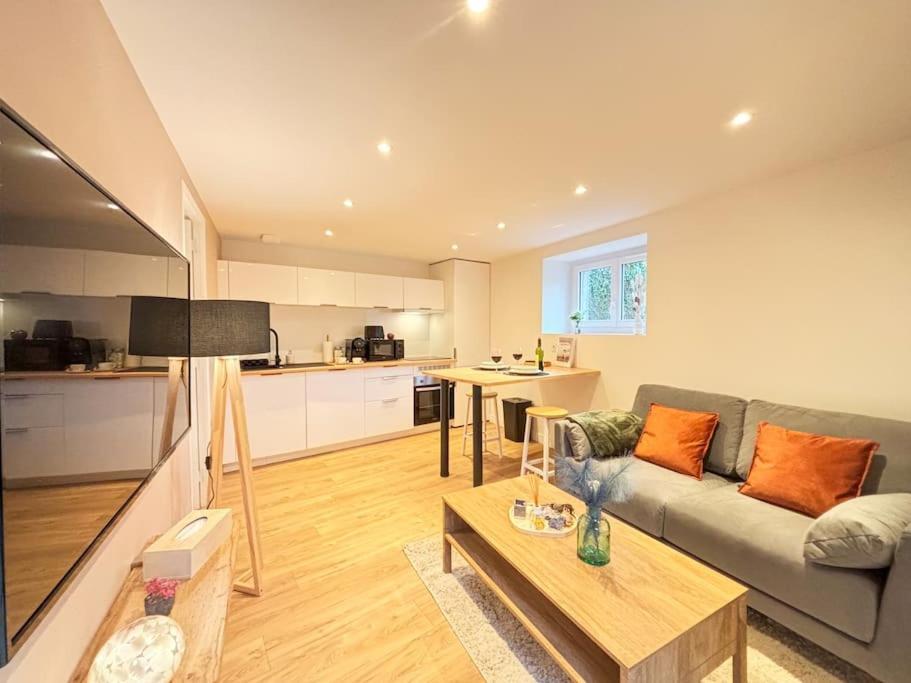 Le Saphir - Parking, Jardin Prive, Hyper-centre & Calme *